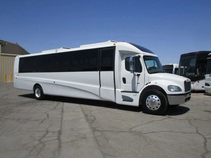 Large white party bus – Arvada limo service